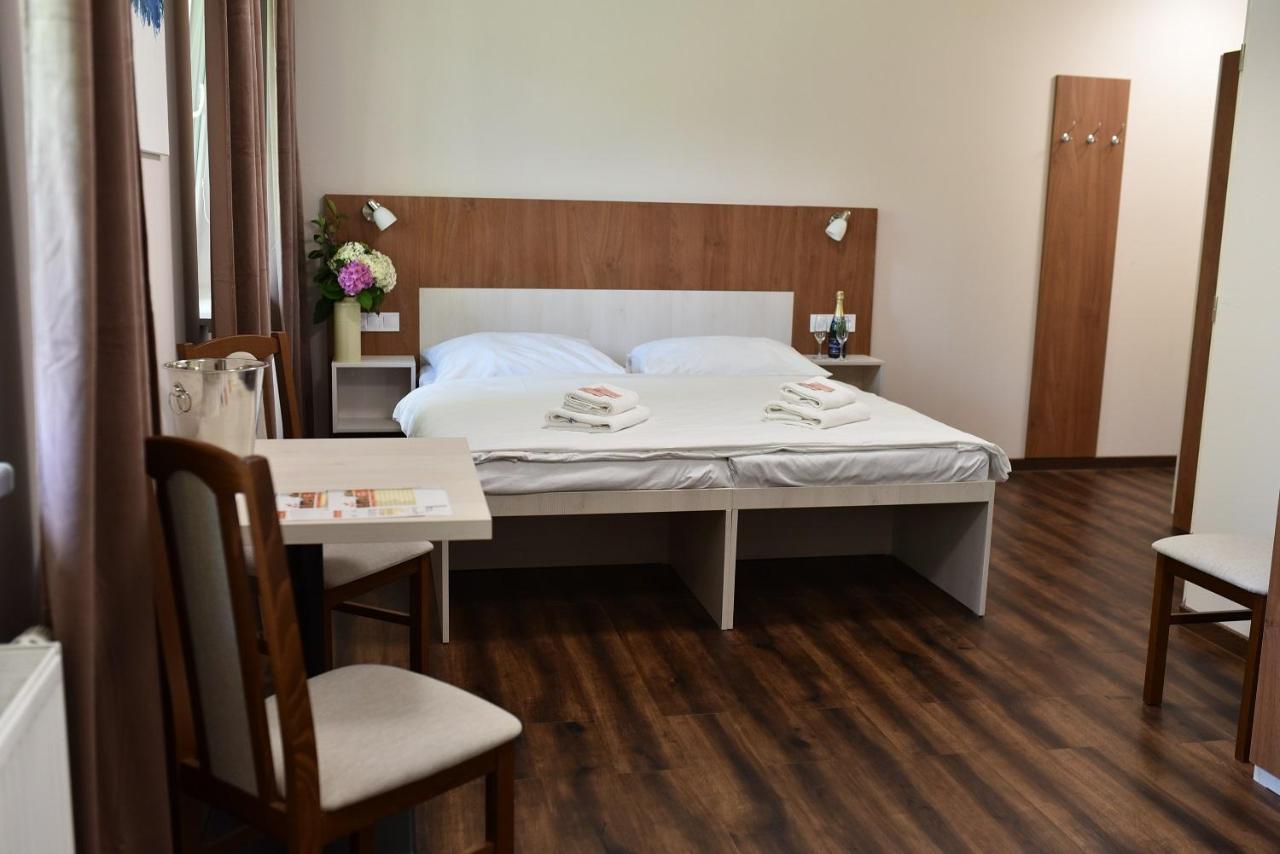 זאבז'ה Wellness Hotel Bozenov מראה חיצוני תמונה