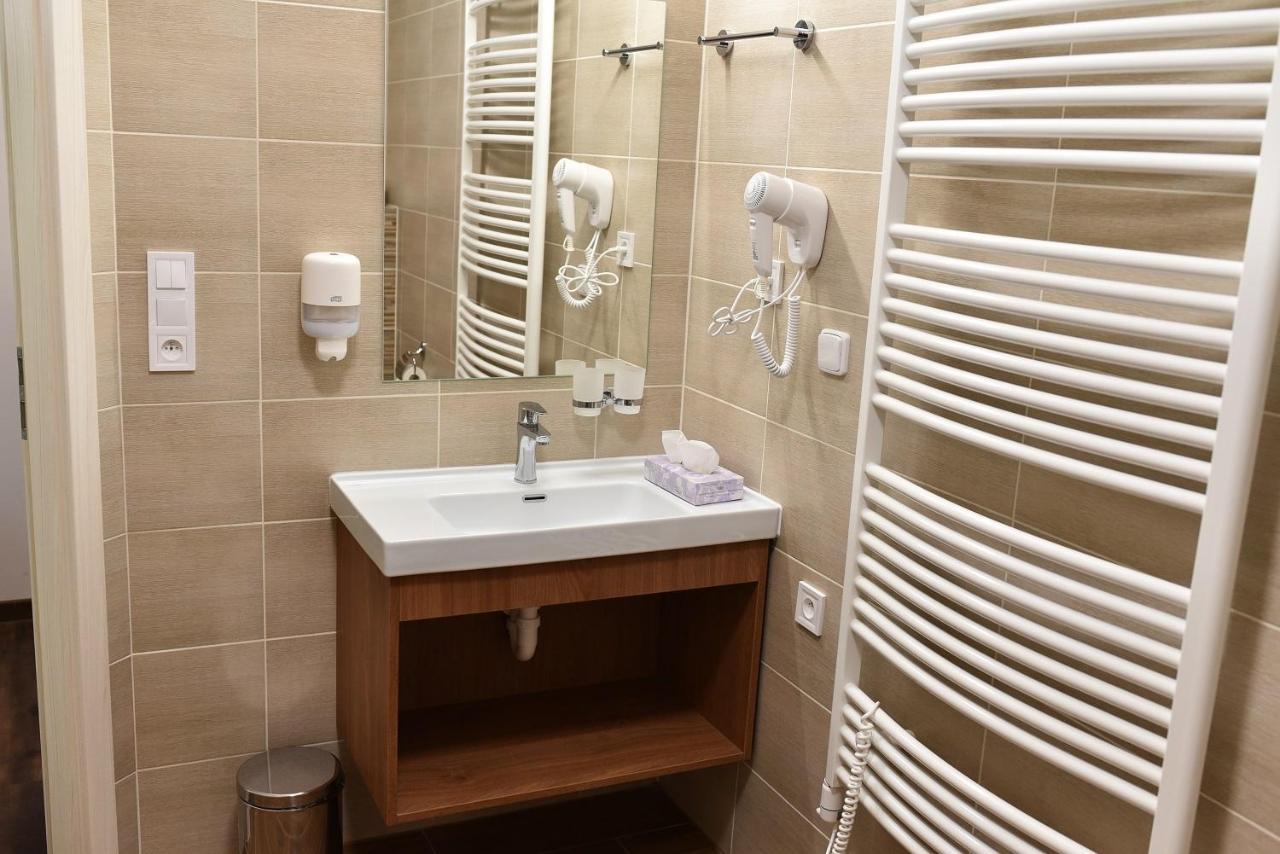 זאבז'ה Wellness Hotel Bozenov מראה חיצוני תמונה