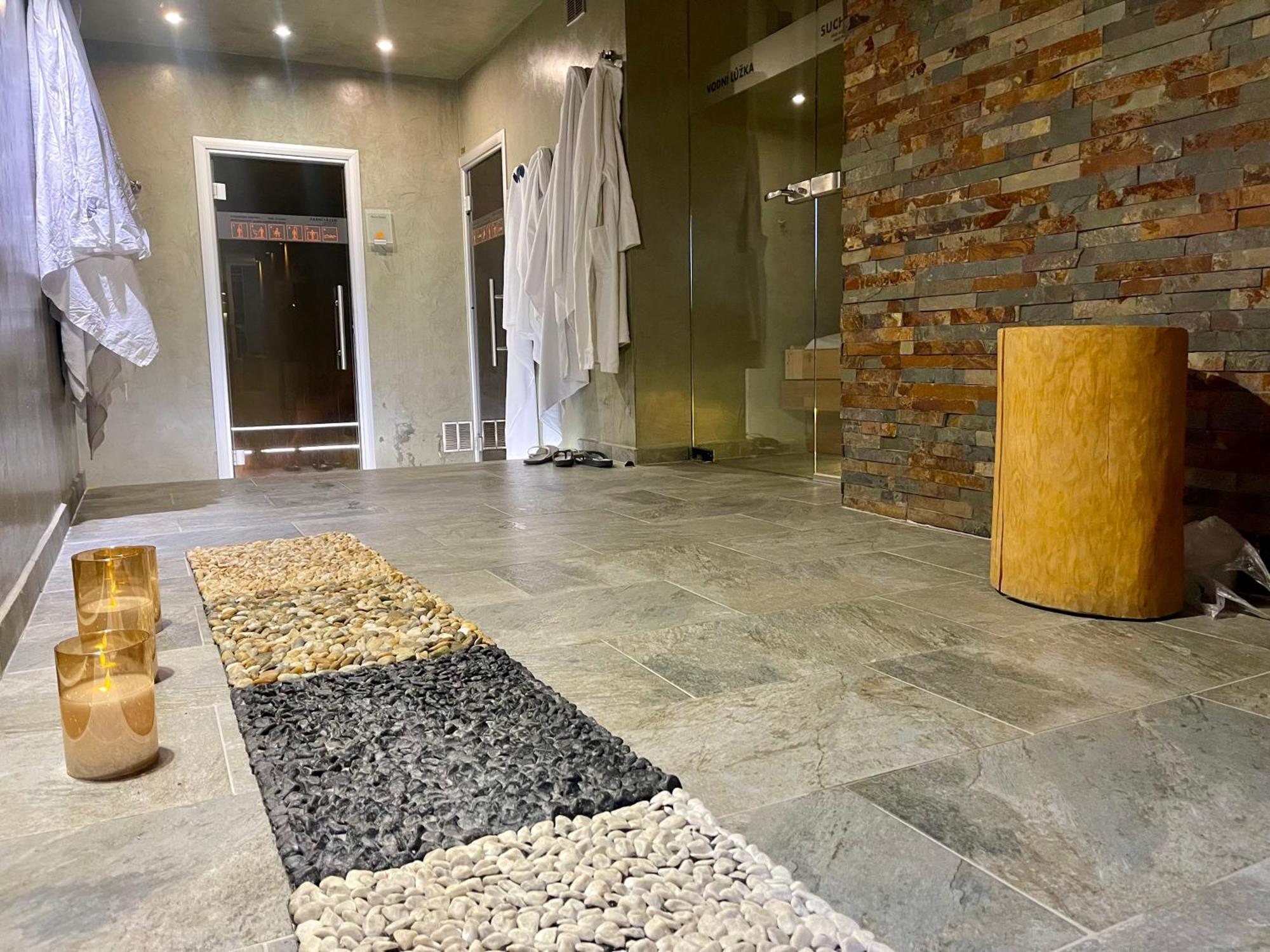 זאבז'ה Wellness Hotel Bozenov מראה חיצוני תמונה
