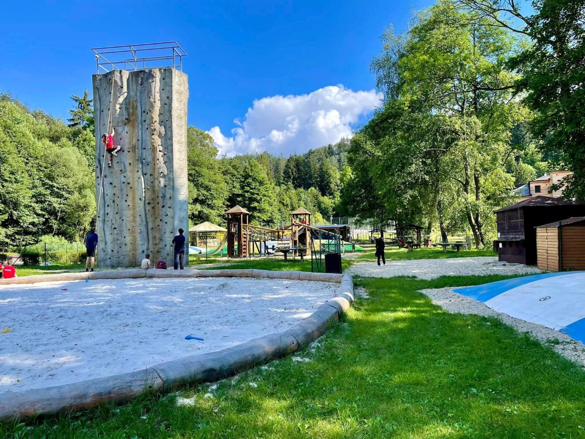 זאבז'ה Wellness Hotel Bozenov מראה חיצוני תמונה