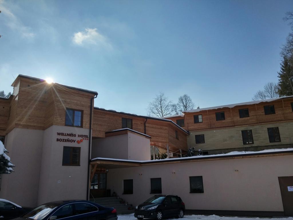 זאבז'ה Wellness Hotel Bozenov מראה חיצוני תמונה
